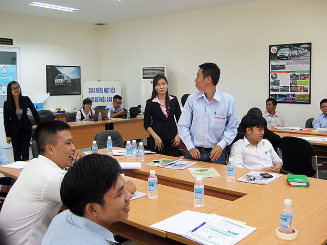 Kỹ năng bán hàng & chăm sóc Khách Hàng chuyên nghiệp - ISUZU (23 & 24.09.2014)